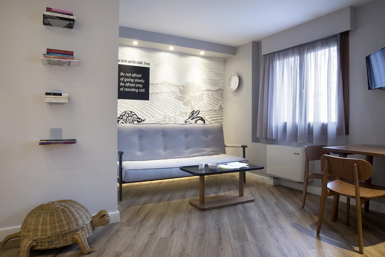 Apollon Library Suites Nafpaktos Exterior foto